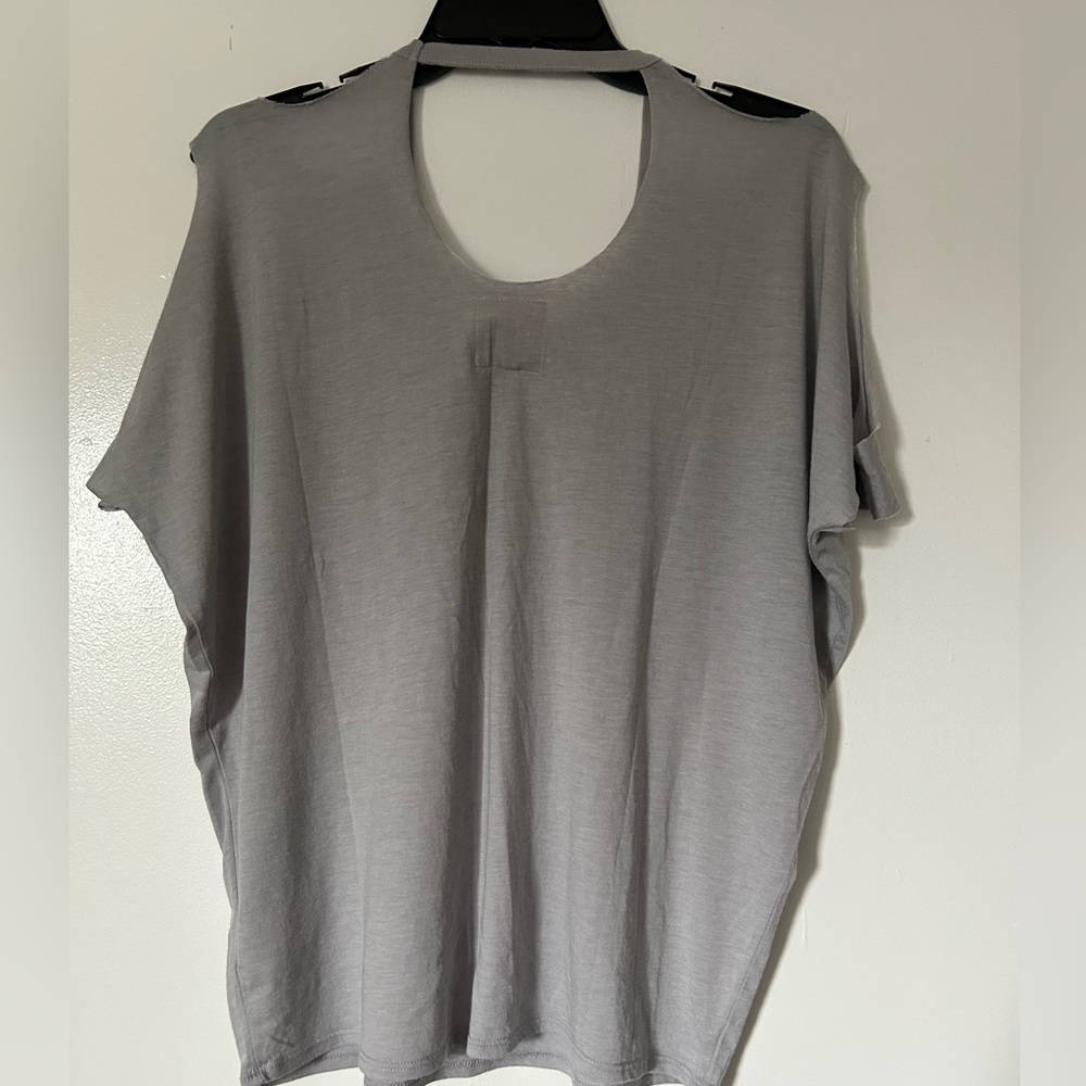CHASER Cold Shoulder. - Picture 2 of 4